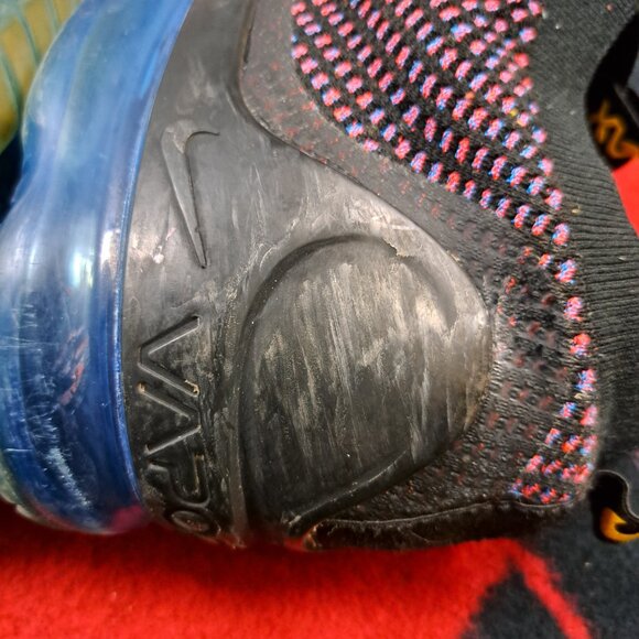Athletic_Shoes